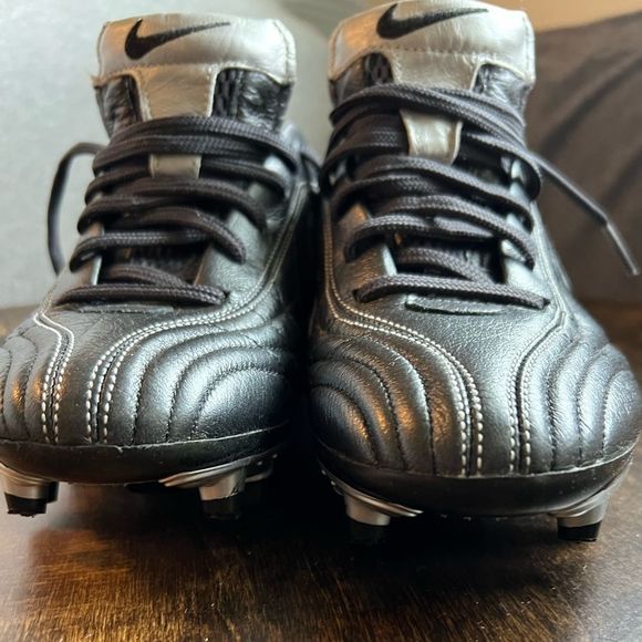 Women's Nike Tiempo Zoom Air Legend FG Cleats - Picture 10 of 11